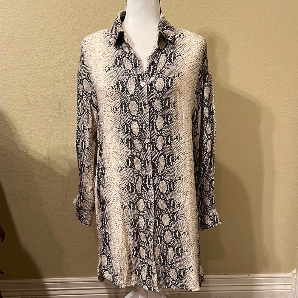 🐍 LN Wildflower Yellow Springs brand women’s long sleeve tunic with buttons